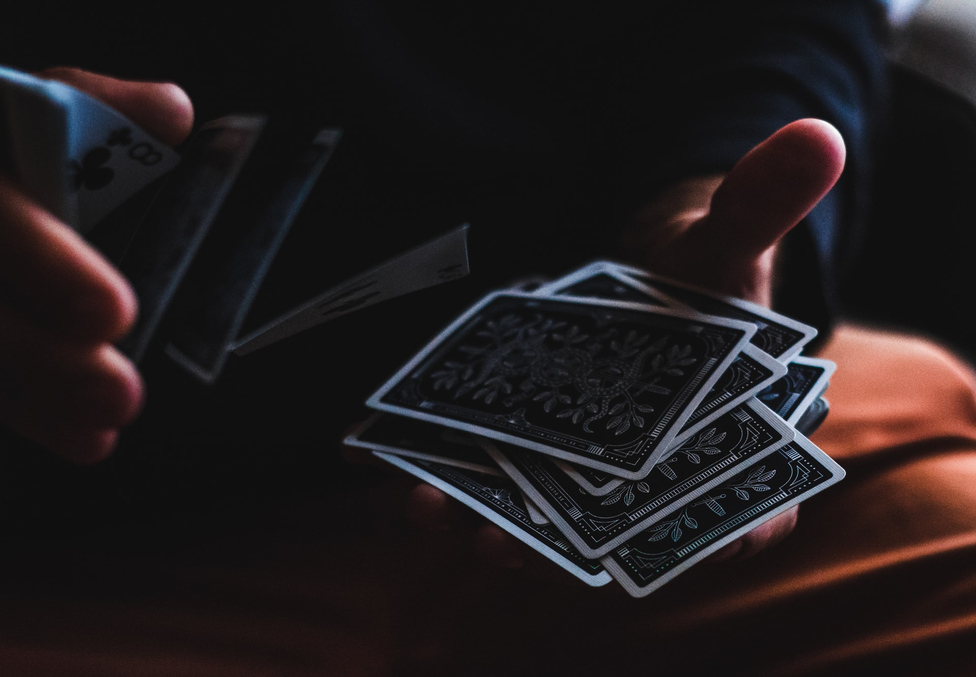 Impress Your Friends With These Simple Card Tricks Orangemarigolds impress-your-friends-with-these-simple-card-tricks-orangemarigolds